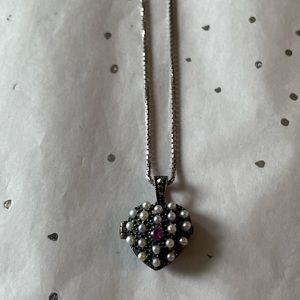 Silver, Pearl and garnet heart locket 16” silver chain pendant locket